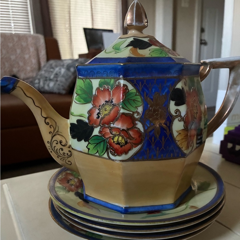 Floral Teapot and Saucer Set